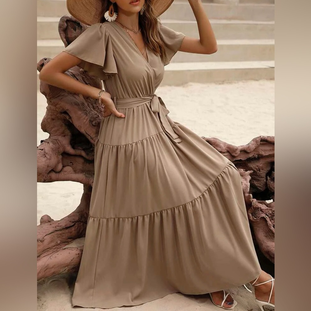 NWOT Butterfly Sleeve Layered Hem Belted Dress